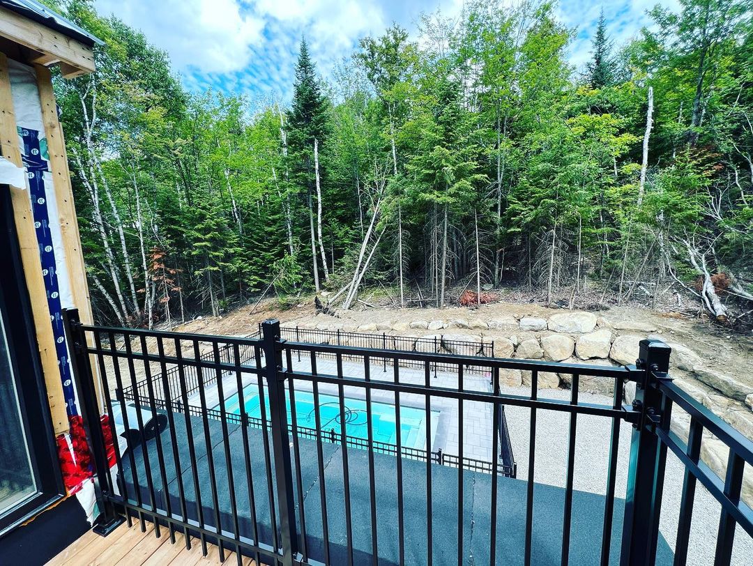 Aluminum Fence Install